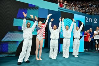 Jade Carey feet photo thumbnail