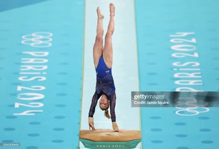 Jade Carey feet photo thumbnail