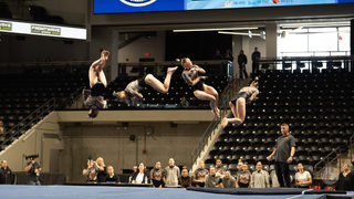 Jade Carey feet photo thumbnail