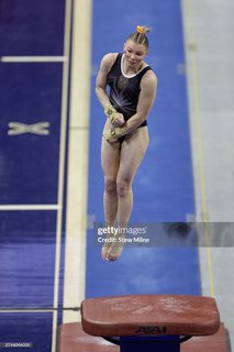 Jade Carey feet photo thumbnail