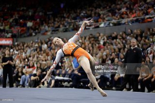 Jade Carey feet photo thumbnail