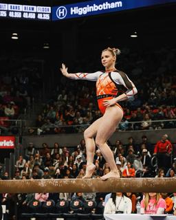 Jade Carey feet photo thumbnail