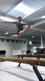 Jade Carey feet photo thumbnail