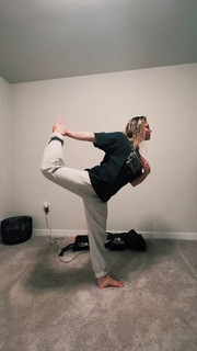 Jade Carey feet photo thumbnail