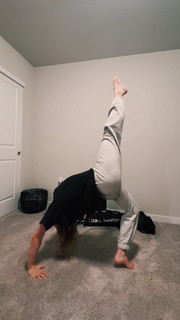 Jade Carey feet photo thumbnail