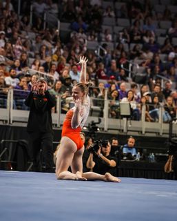 Jade Carey feet photo thumbnail