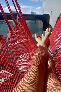 Jade Catta-Preta feet photo thumbnail