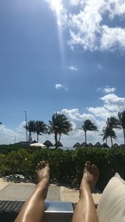 Jade Chynoweth feet photo thumbnail