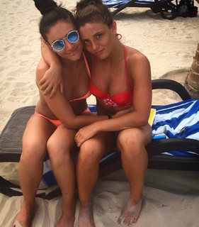 Jade Chynoweth feet photo thumbnail