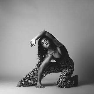 Jade Chynoweth feet photo thumbnail