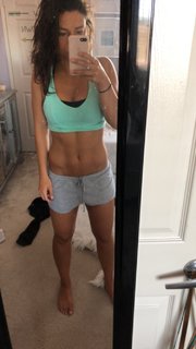 Jade Chynoweth feet photo thumbnail