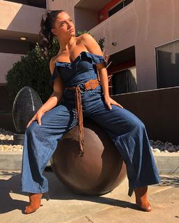 Jade Chynoweth feet photo thumbnail