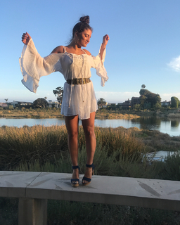 Jade Chynoweth feet photo thumbnail