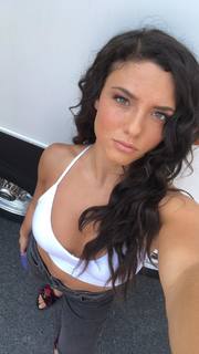 Jade Chynoweth feet photo thumbnail