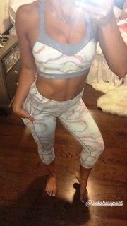 Jade Chynoweth feet photo thumbnail