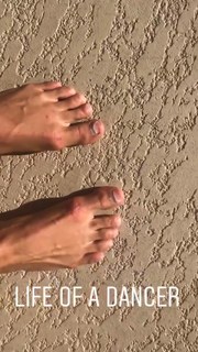Jade Chynoweth feet photo thumbnail