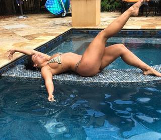 Jade Chynoweth feet photo thumbnail