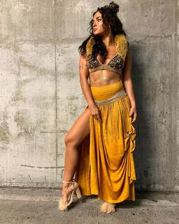 Jade Chynoweth feet photo thumbnail