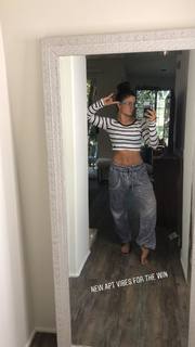 Jade Chynoweth feet photo thumbnail