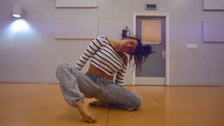 Jade Chynoweth feet photo thumbnail