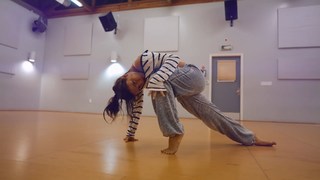 Jade Chynoweth feet photo thumbnail