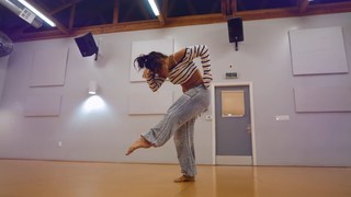 Jade Chynoweth feet photo thumbnail