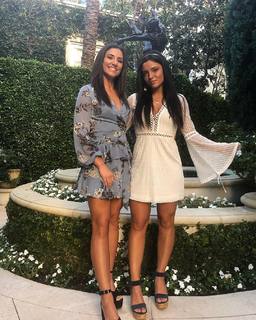 Jade Chynoweth feet photo thumbnail