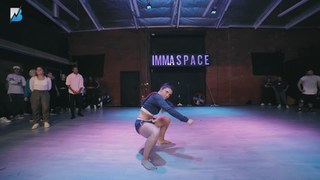 Jade Chynoweth feet photo thumbnail
