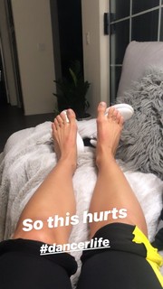 Jade Chynoweth feet photo thumbnail
