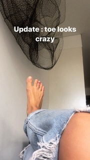 Jade Chynoweth feet photo thumbnail