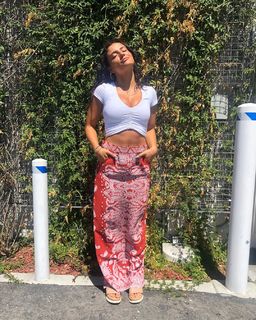 Jade Chynoweth feet photo thumbnail