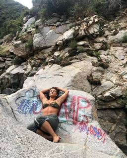 Jade Chynoweth feet photo thumbnail