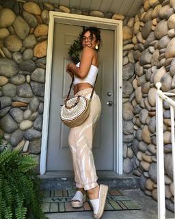 Jade Chynoweth feet photo thumbnail