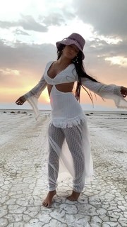 Jade Chynoweth feet photo thumbnail