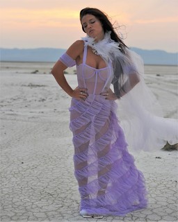 Jade Chynoweth feet photo thumbnail