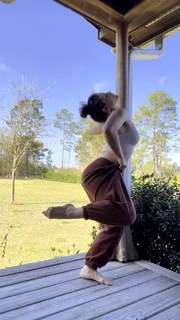 Jade Chynoweth feet photo thumbnail