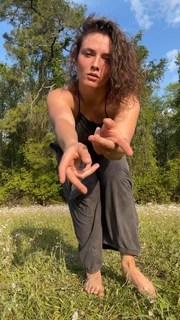 Jade Chynoweth feet photo thumbnail