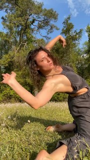 Jade Chynoweth feet photo thumbnail