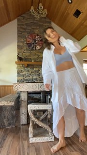 Jade Chynoweth feet photo thumbnail