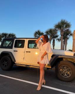 Jade Chynoweth feet photo thumbnail