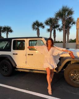 Jade Chynoweth feet photo thumbnail