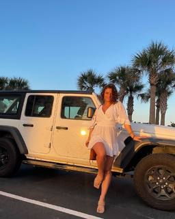 Jade Chynoweth feet photo thumbnail