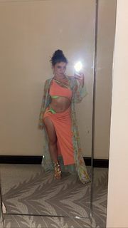Jade Chynoweth feet photo thumbnail