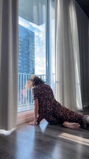 Jade Chynoweth feet photo thumbnail