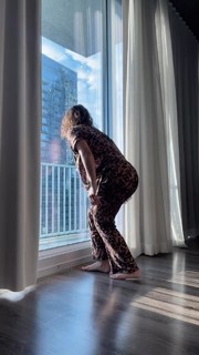 Jade Chynoweth feet photo thumbnail