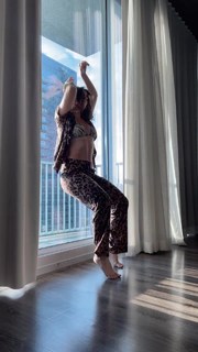 Jade Chynoweth feet photo thumbnail