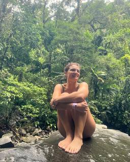 Jade Chynoweth feet photo thumbnail