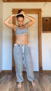 Jade Chynoweth feet photo thumbnail