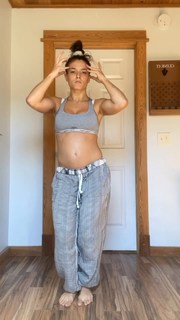 Jade Chynoweth feet photo thumbnail