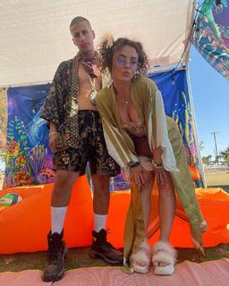 Jade Chynoweth feet photo thumbnail